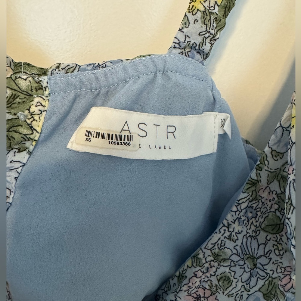 ASTR wildflower ruffle dress - Picture 11 of 11